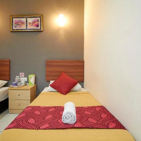 Coop Hotel Putrajaya & Cyberjaya Kampung Dengkil Exterior photo