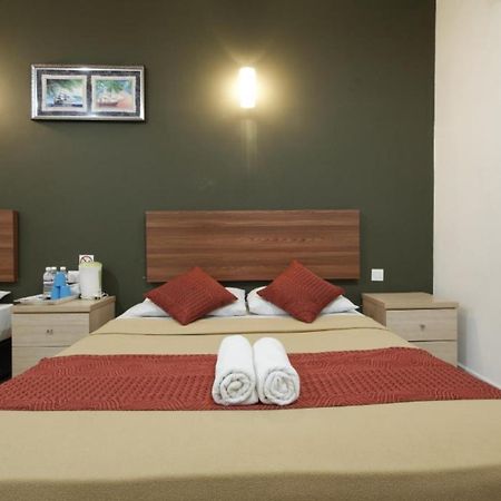 Coop Hotel Putrajaya & Cyberjaya Kampung Dengkil Exterior photo